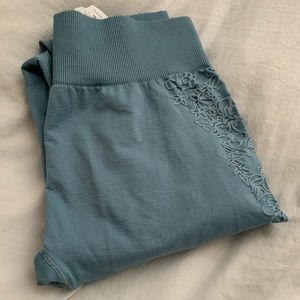 Cropped fabletics leggings